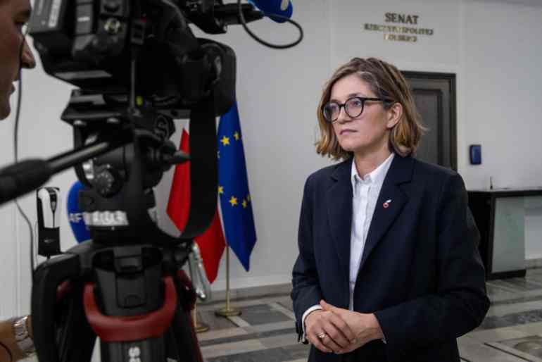 بولندا على موعد مع انتخابات رئاسية حاسمة 1 POLAND-RIGHTS-MIGRATION-POLITICS