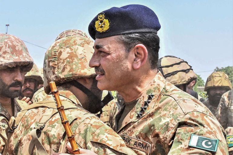 من المطار إلى قلب إسلام آباد.. باكستان تزين شوارعها بلافتات النصر 3