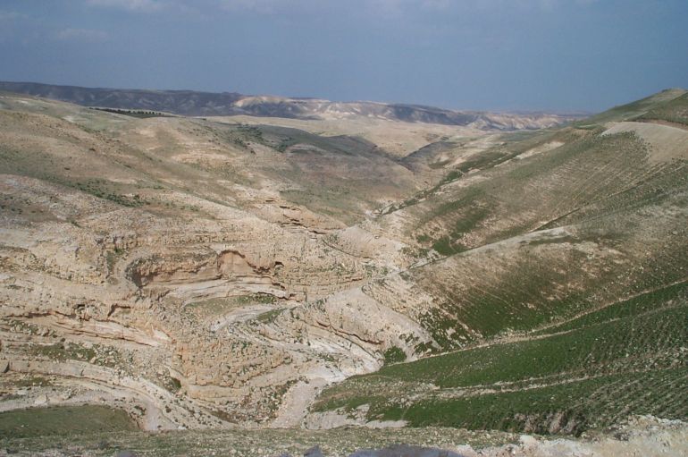 "التسوية" الإسرائيلية خنجر آخر في خاصرة الضفة الغربية 2 فلسطين-بيت لحم-منطقة عرب الرشايدة مصنفة ج (الجزيرة نت)