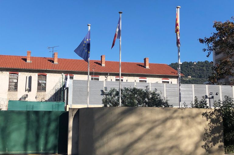 لوفيغارو: الدور الغامض الذي لعبته النساء في هروب محمد عمرا 1 Le CRA de Nice où 9 personnes se sont évadées ر
