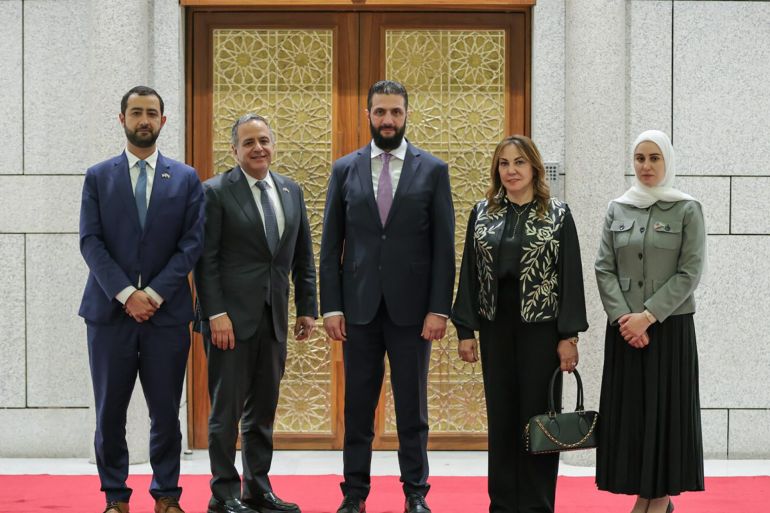 لقاء ترامب والشرع بالرياض يكلل ماراثونا سياسيا من التحضيرات 1 Damascus, SANA-President Ahmad al-Sharaa met on Friday a delegation from the United States of America headed by businessman Jonathan Bass, at the People’s Palace. وكالة الأنباء السورية