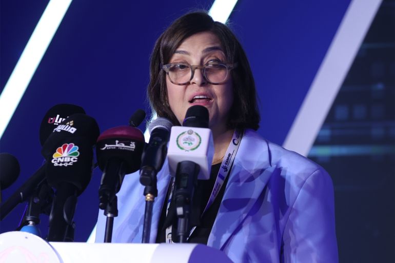 مؤتمر دولي بالدوحة يدعو إلى تقنين استخدام الذكاء الاصطناعي 1 4- ماري قعوار: ضرورة وجود معايير دولية واضحة تحدد أسس استخدام الذكاء الاصطناعي بطريقة تخدم الإنسانية- الجزيرة