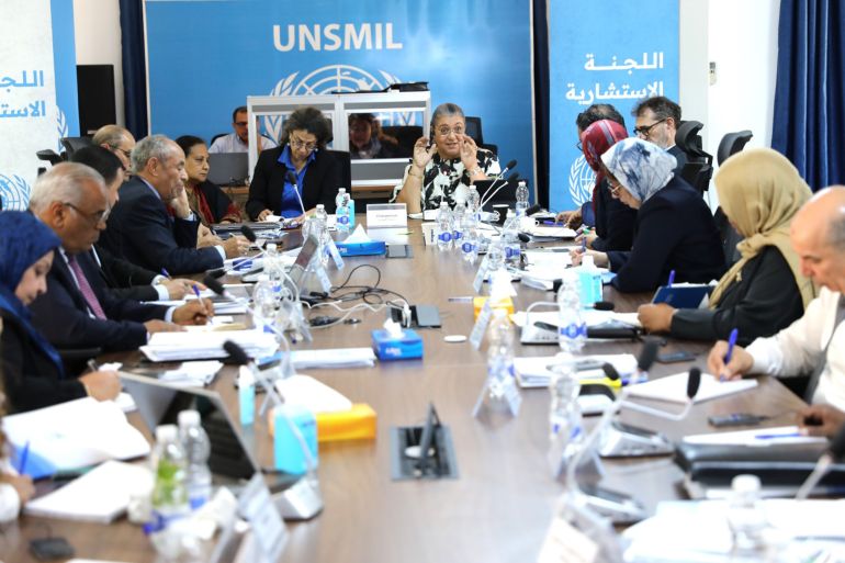 بين شرعية غائبة وتفاهمات هشة.. أي سيناريو ينتظر ليبيا؟ 3 مخرجات اللجنة الاستشارية تفضي إلى 3 مسارات تتطلب حراك محلي ودولي لتنفيذها (المصدر - بعثة الأمم المتحدة للدعم في ليبيا)