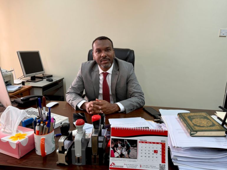 السودانيون في كينيا.. محاولة اندماج لا تخلو من صعوبات 1 القنصل السوداني في نيروبي منتصر سعد إسحاق