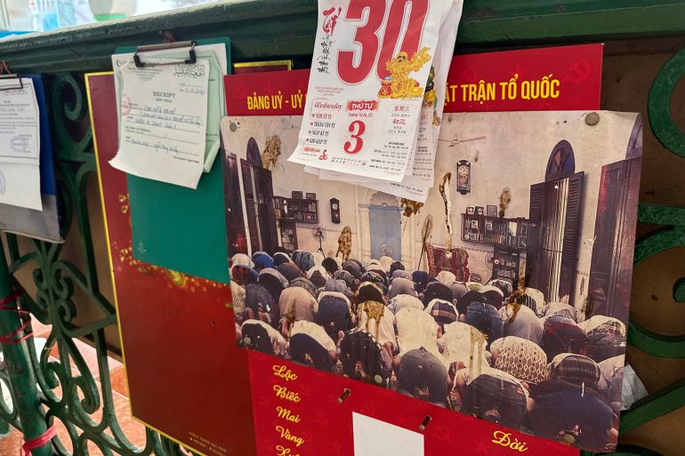 مسلمو فيتنام.. أقلية جذورها تاريخية وشعارها التسامح 21 مساجد هو تشي منه فيتنام مسلمون إسلام المصدر الجزيرة
