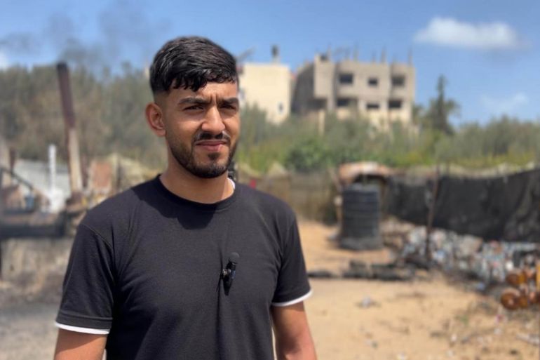 في زمن الحصار.. غزيون يشعلون الأمل بحرق النفايات البلاستيكية 4 المواطن شادي خطاب