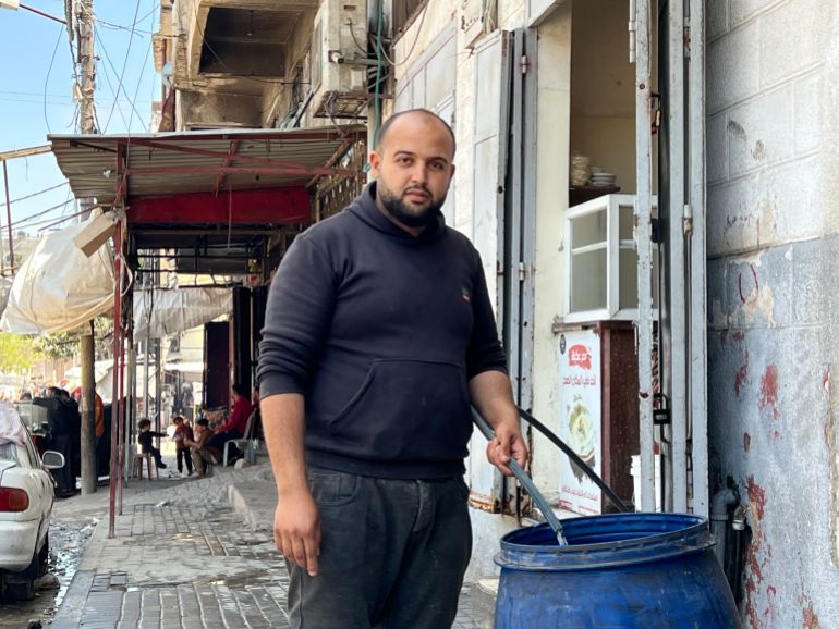 فيديو.. قلق فلسطيني مضاعف من خطط احتلال غزة بالكامل 7 9-عكيلة: في الخيمة يقصفونا، وعلى فراشنا يقصفونا، وإذا ذهبنا للجنوب أيضا يقصفونا، لا نعرف إلى أين المفر