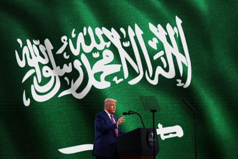 بالصور.. كيف تفاعل السوريون مع قرار رفع العقوبات الأميركية؟ 5 RIYADH, SAUDI ARABIA - MAY 13: U.S. President Donald J. Trump addresses the audience at the King Abdul Aziz International Conference Center while attending a Saudi-U.S. business investment forum, on May 13, 2025, in Riyadh, Saudi Arabia. Trump begins a multi-nation tour of the Gulf region focused on expanding economic ties and reinforcing security cooperation with key U.S. allies. (Photo by Win McNamee/Getty Images)