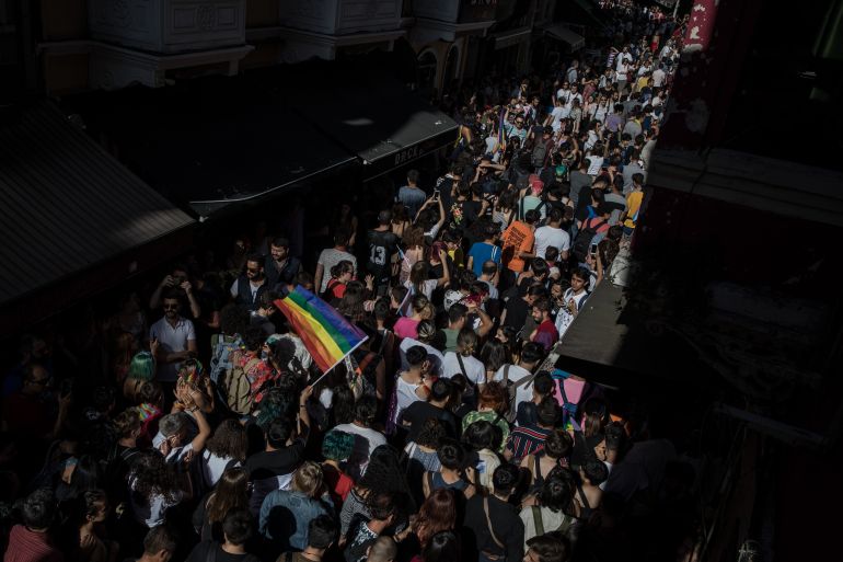 أردوغان لمواطنيه: أرجوكم أنجبوا 3 أطفال على الأقل 1 ISTANBUL, TURKEY - JUNE 30: LGBT supporters walk down a street on June 30, 2019 in Istanbul, Turkey. For the fifth year in a row the Pride March was banned by authorities. People gathered in a small street before being met and dispersed by police units. Newly elected Istanbul mayor Ekrem Imamoglul announced that any group was free to demonstrate as long as they do not disturb the peace and he will discuss the ban with relevant authorities in the coming weeks.