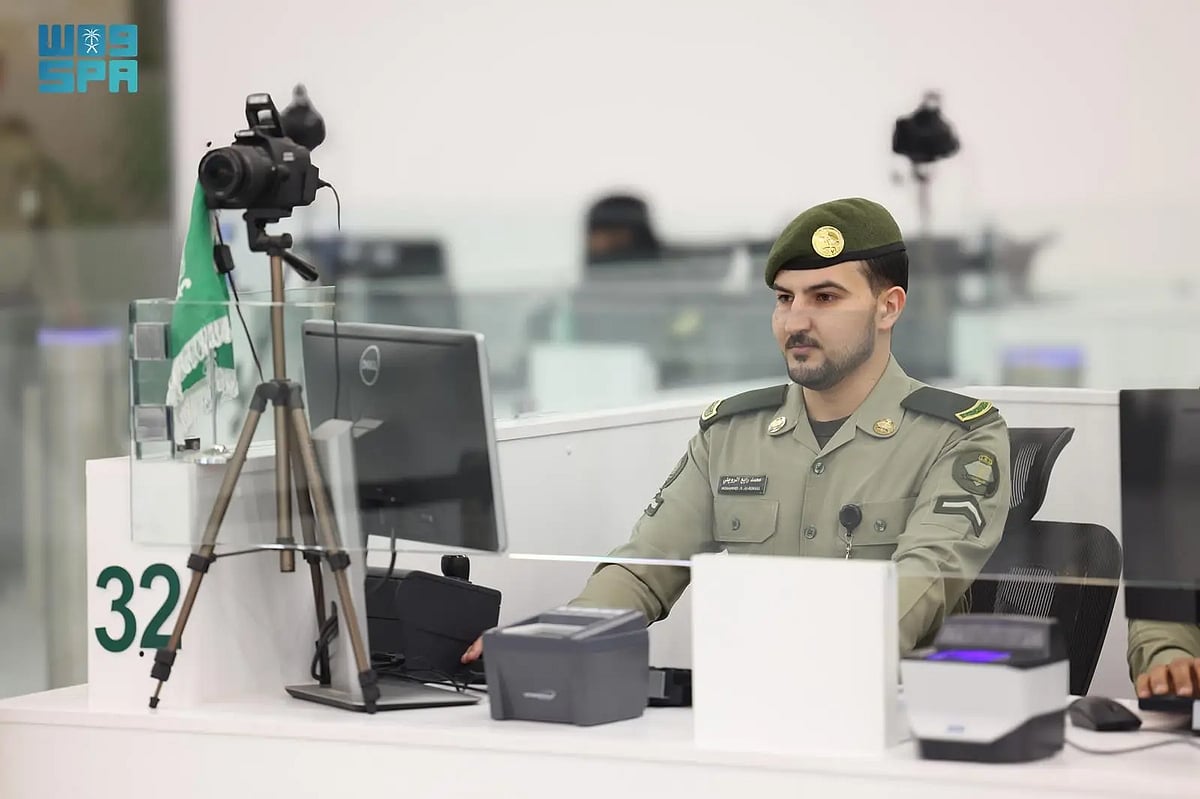 مدير عام الجوازات يتفقّد منفذ جديدة عرعر 1