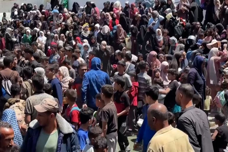 أم محمد الطلالقة.. يوميات فلسطينية في طوابير الجوع داخل غزة المحاصرة 5 Palestinian grandmother speaks of struggle to provide meals for family