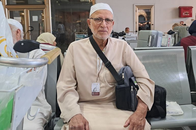 فرحة مضاعفة.. هكذا تبدو أولى رحلات الحج من دمشق 4 الحاج محمد علي رمضان