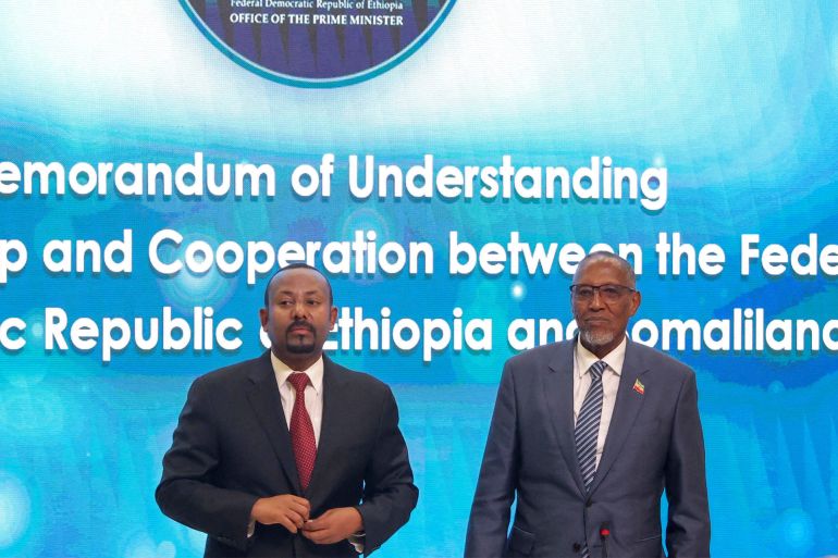 هل تنجح إسرائيل في جر إثيوبيا لمواجهة مع الحوثيين؟ 2 Somaliland President Muse Bihi Abdi and Ethiopia's Prime Minister Abiy Ahmed attend the signing of the Memorandum of Understanding agreement, that allows Ethiopia to use a Somaliland port, in Addis Ababa, Ethiopia, January 1, 2024. REUTERS/Tiksa Negeri