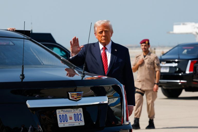 بالصور.. كيف استقبلت الدوحة الرئيس ترامب؟ 2 U.S. President Donald Trump gestures upon his arrival at Hamad International Airport, in Doha, Qatar, May 14, 2025. REUTERS/Brian Snyder