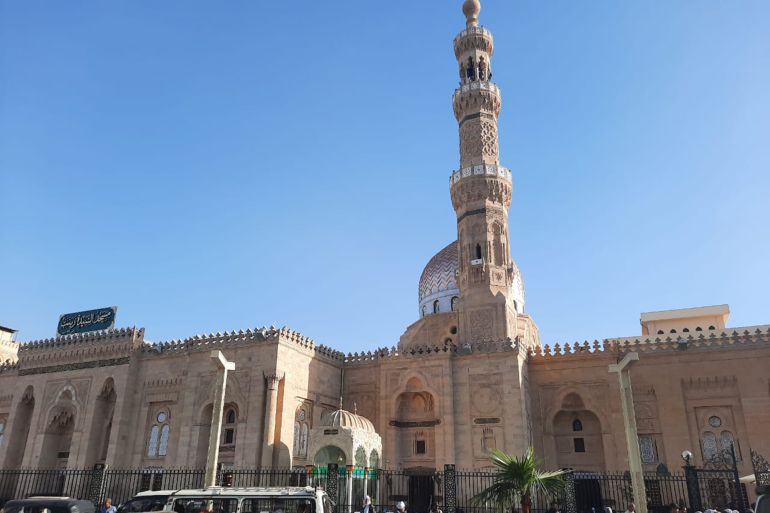 تداخل الاختصاصات.. الأزهر يرفض مشاركة وزارة الأوقاف في الفتوى 1 صورة عنوان 1 مسجد السيدة زينب بالقاهرة