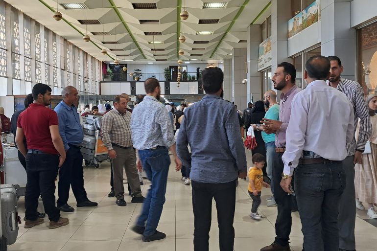 فرحة مضاعفة.. هكذا تبدو أولى رحلات الحج من دمشق 5 لقفطة عامة مطار دمشق الدولي