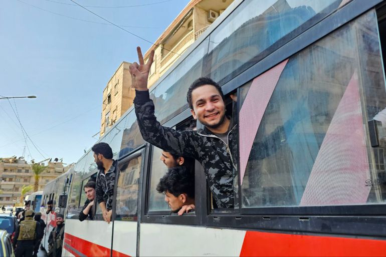 لماذا يغيب الصوت العربي في مناطق سيطرة قسد؟ 1 الأسرى المحررن في صفقة تبادل الأسرى بين الحكومة السورية وقسد