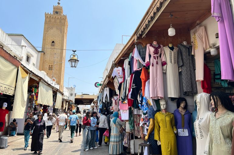كيف يستعد المغاربة ليوم “العيد الكبير” من دون أضحية؟ 1 المغرب/ الرباط / سناء القويطي/ رواج تجاري في المدينة القديمة في الرباط