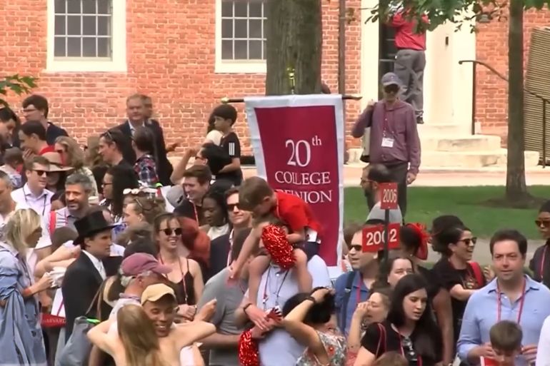 هارفارد تحتفل بيوم الخريجين وترد على ترامب: مبادئنا لا تُساوم 1 Alumni day held amid legal battle with white house