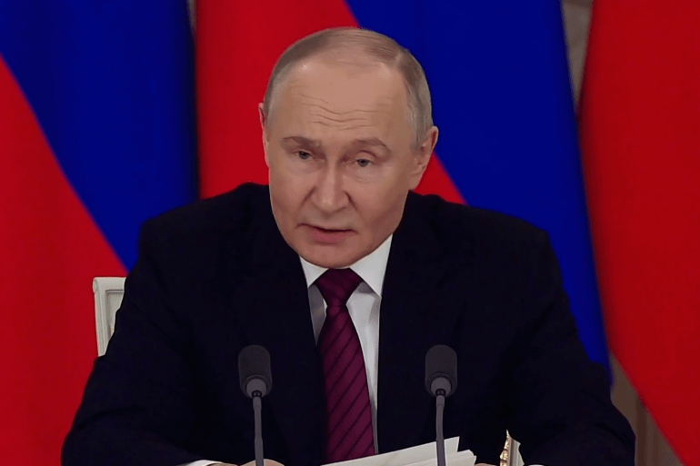 4 قتلى في كييف وخاركيف تتعرض لأوسع هجوم منذ بدء الحرب 2 بوتين Putin المصدر: شاشة الجزيرة