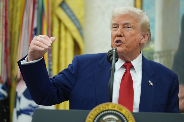 جامعات رابطة اللبلاب على خط المواجهة مع إدارة ترامب 2 President Donald Trump speaks during a swearing in ceremony for interim U.S. Attorney General for the District of Columbia Jeanine Pirro, Wednesday, May 28, 2025, in Washington. (AP Photo/Evan Vucci)