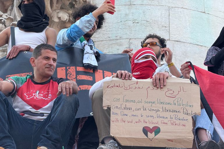 احتجاج وغضب في فرنسا دعما لـ”مادلين” وضد صمت الدبلوماسية 2 مظاهرات تضامنية في باريس مع نشطاء سفينة مادلين