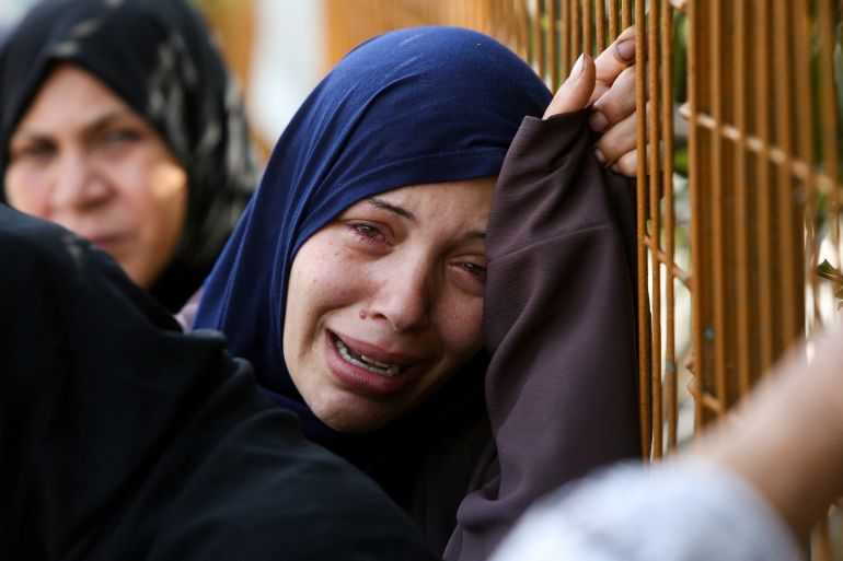 بالصور.. مساعدات غزة طرود مخضبة بالدماء 4