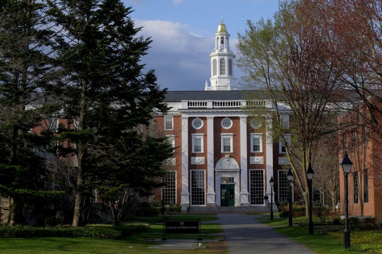جامعات رابطة اللبلاب على خط المواجهة مع إدارة ترامب 3 FILE PHOTO: A view of the Business School campus of Harvard University in Cambridge, Massachusetts, U.S., April 15, 2025. REUTERS/Faith Ninivaggi/File Photo