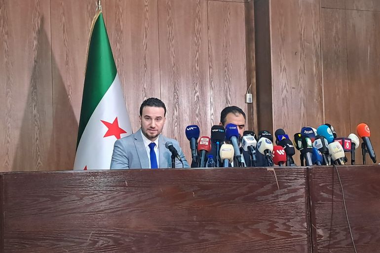 السلم الأهلي السورية: الصُلح عنوان المرحلة ومحاسبة المتورطين قائمة 1 حسن صوفان ونور الدين البابا_ الجزيرة نت_
